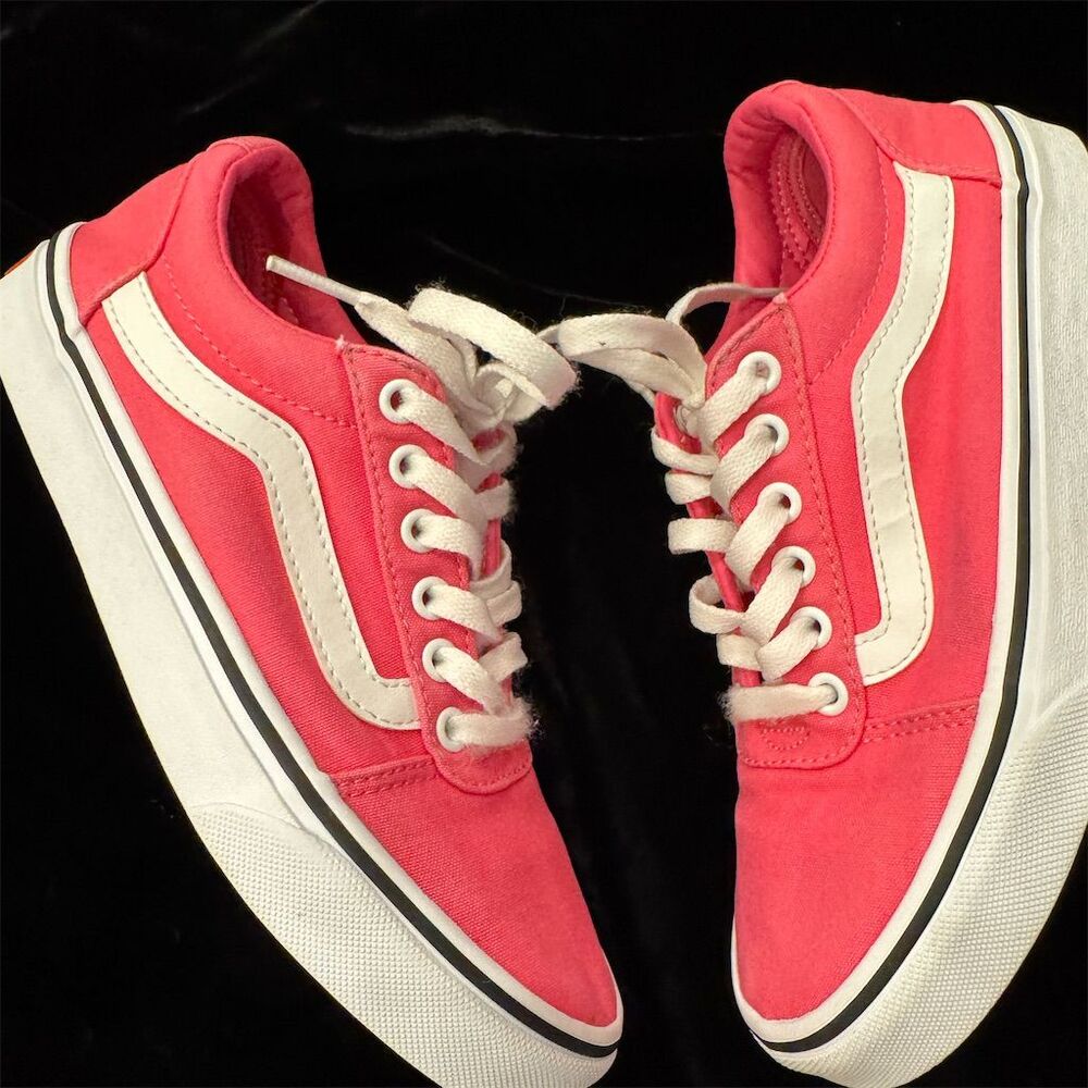 Vans Women's Ward Canvas Sneakers Pink Size 6.5 Casual Skateboarding